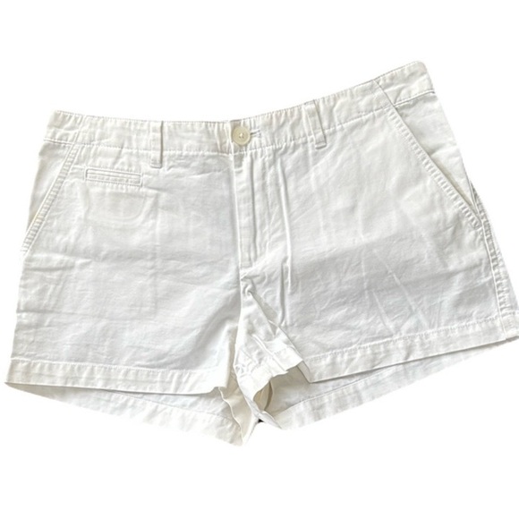 GAP White Cargo Shorts with Casual Summer Style - Picture 1 of 4